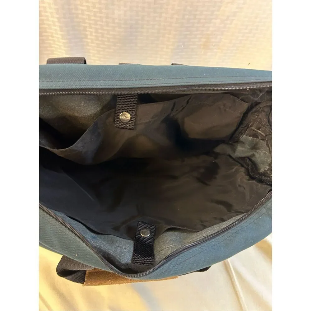 LL Bean messenger travel bag Korea 19